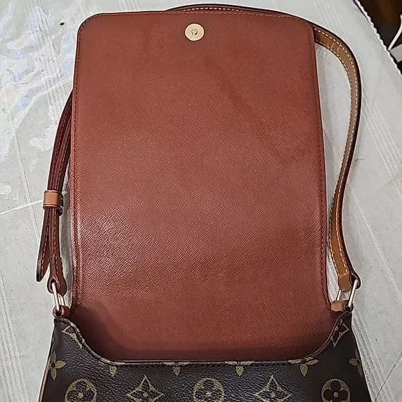#0040-1111 LOUIS VUITTON MONOGRAM MUSSET SHOULDER BAG - Picture 6 of 12